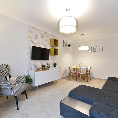 Kiralykut 1 Apartman - Ingyen Parkolas, Bicajok, Ac セーケシュフェヘールヴァール エクステリア 写真