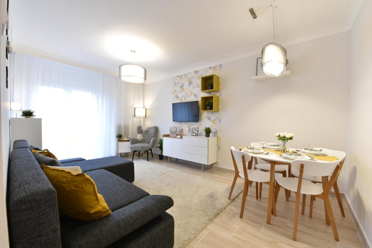Kiralykut 1 Apartman - Ingyen Parkolas, Bicajok, Ac セーケシュフェヘールヴァール エクステリア 写真