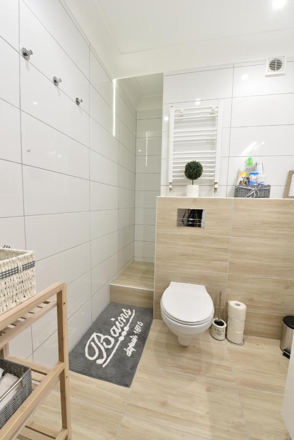 Kiralykut 1 Apartman - Ingyen Parkolas, Bicajok, Ac セーケシュフェヘールヴァール エクステリア 写真